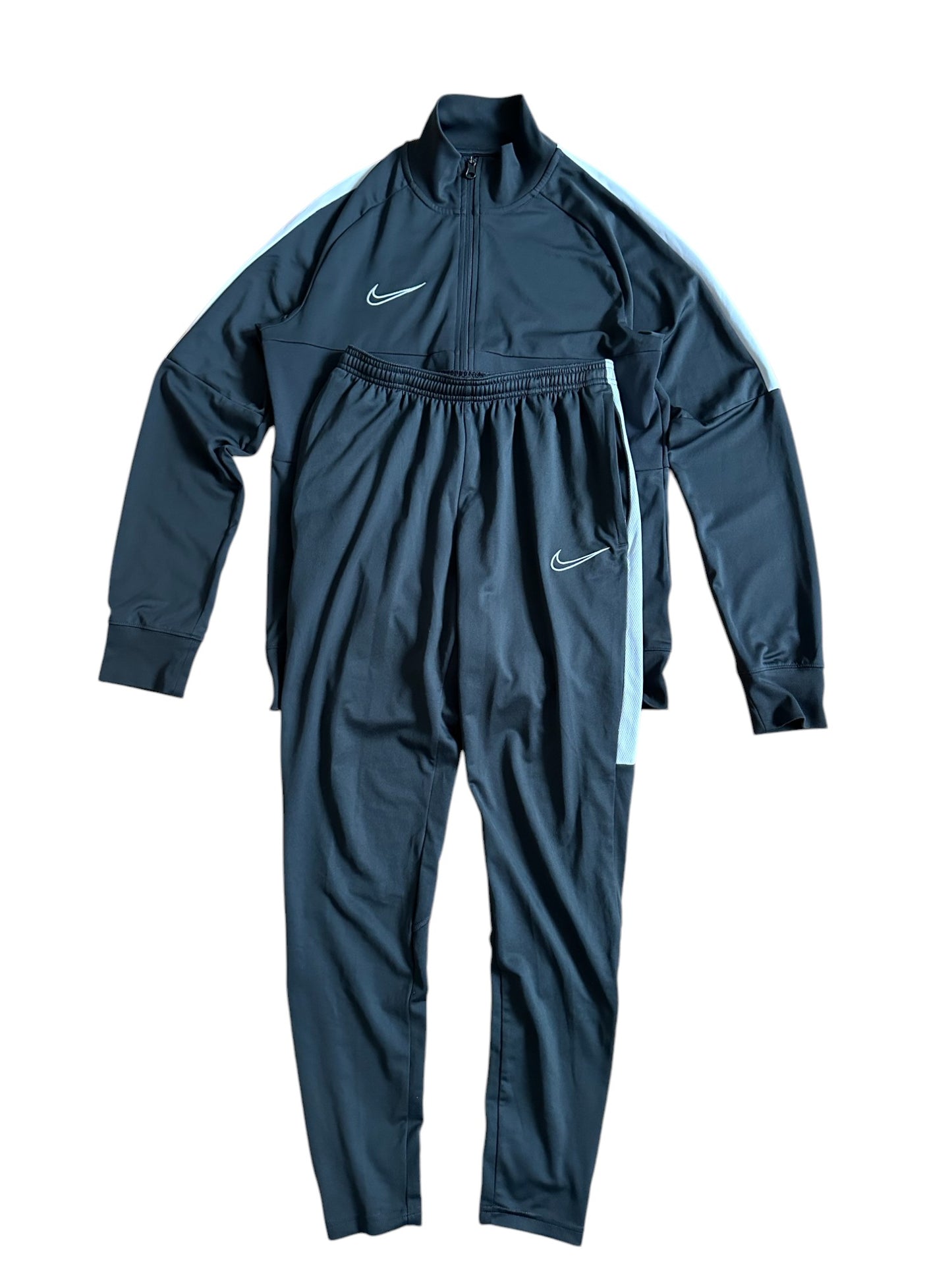 nike tracksuit (s)