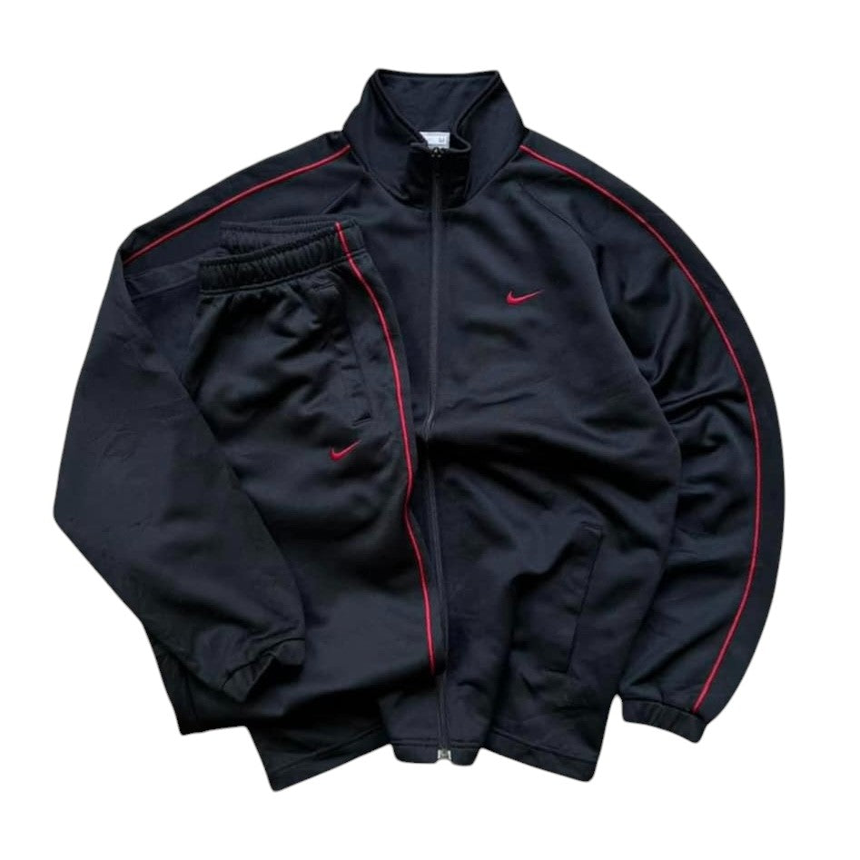 nike tracksuit (m)