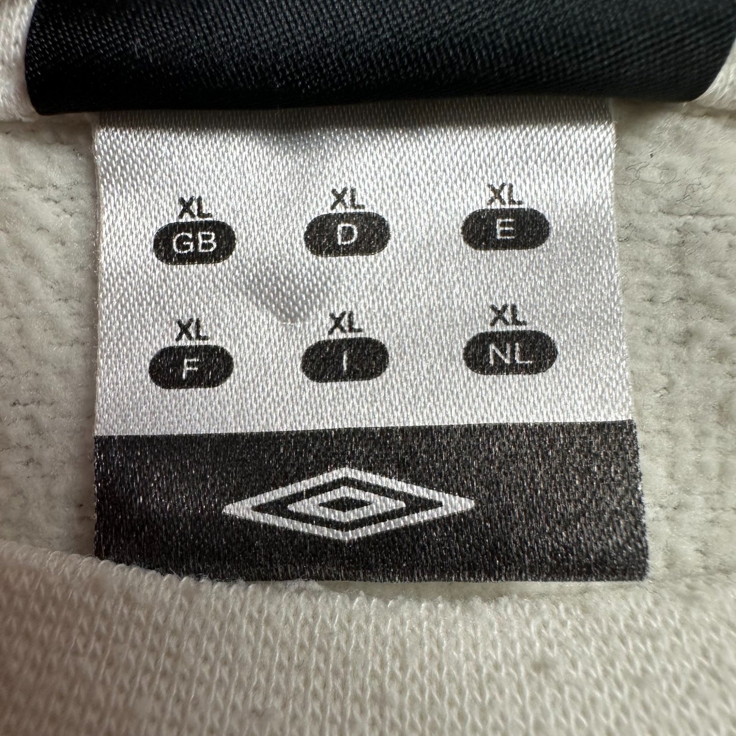 umbro sweater (xl)