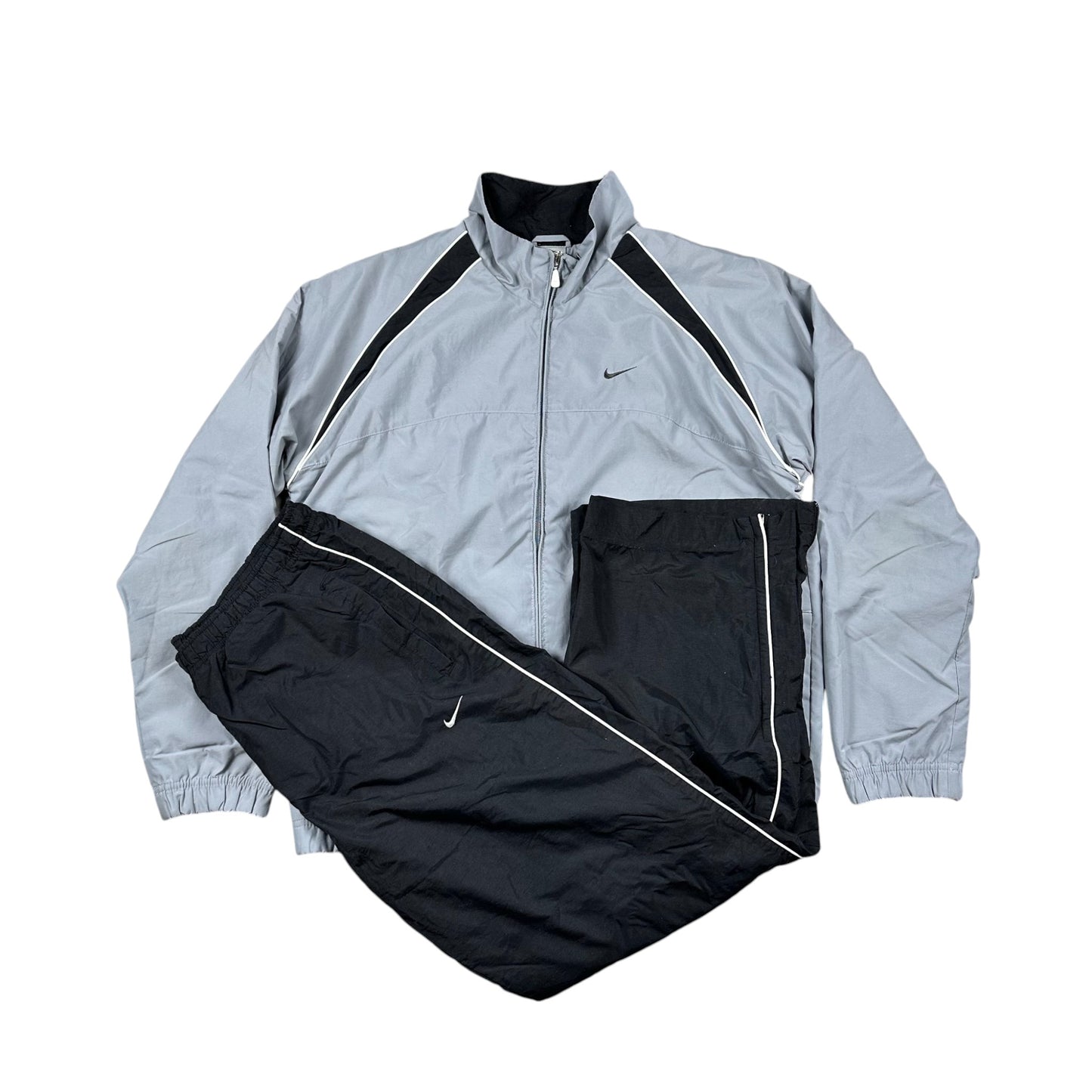 nike tracksuit (l)