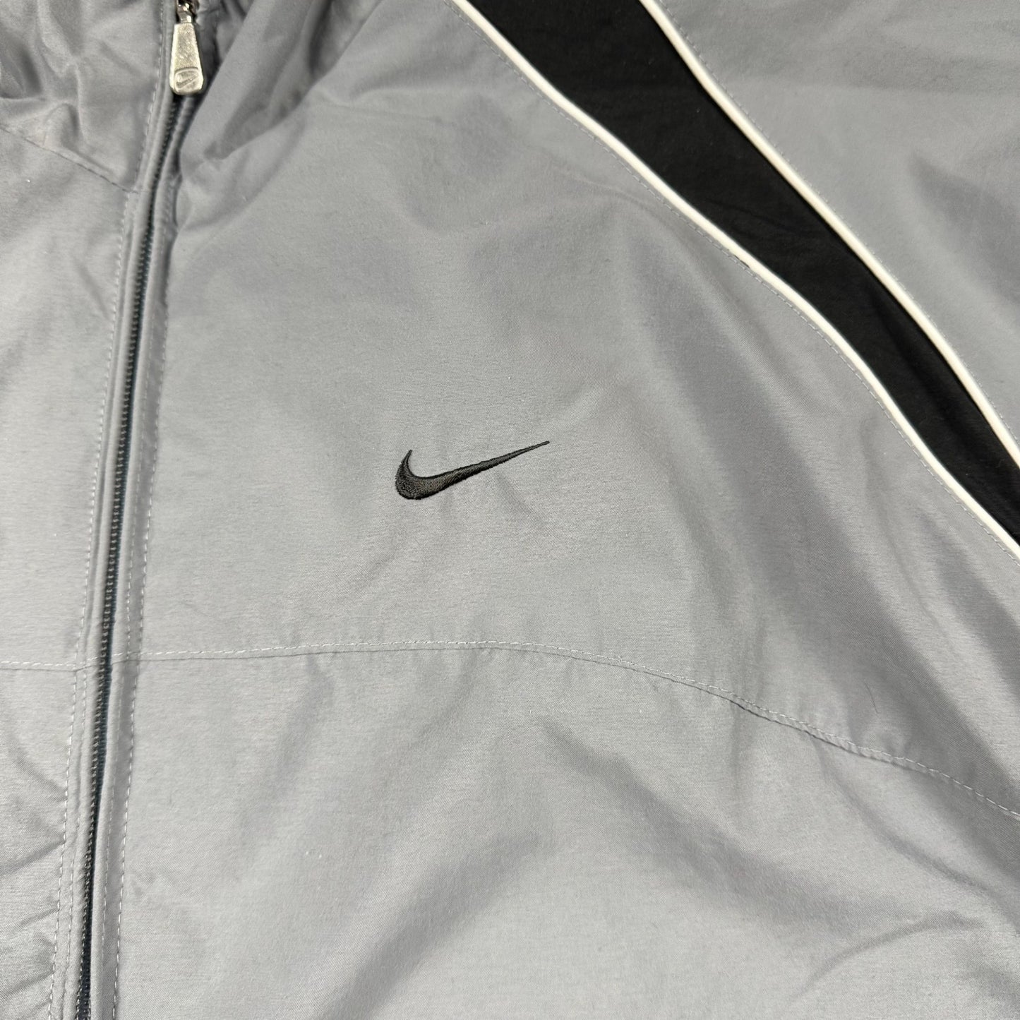 nike tracksuit (l)