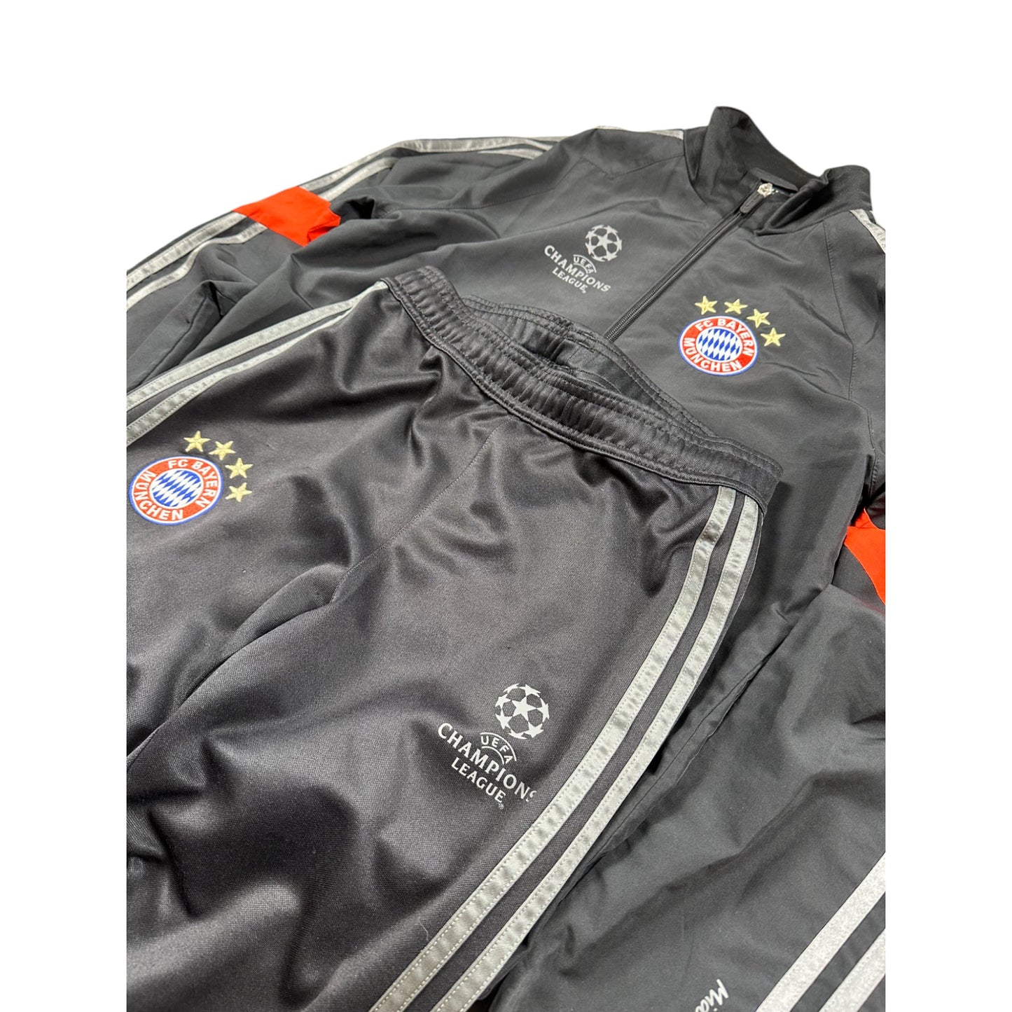 bayern tracksuit (xs)