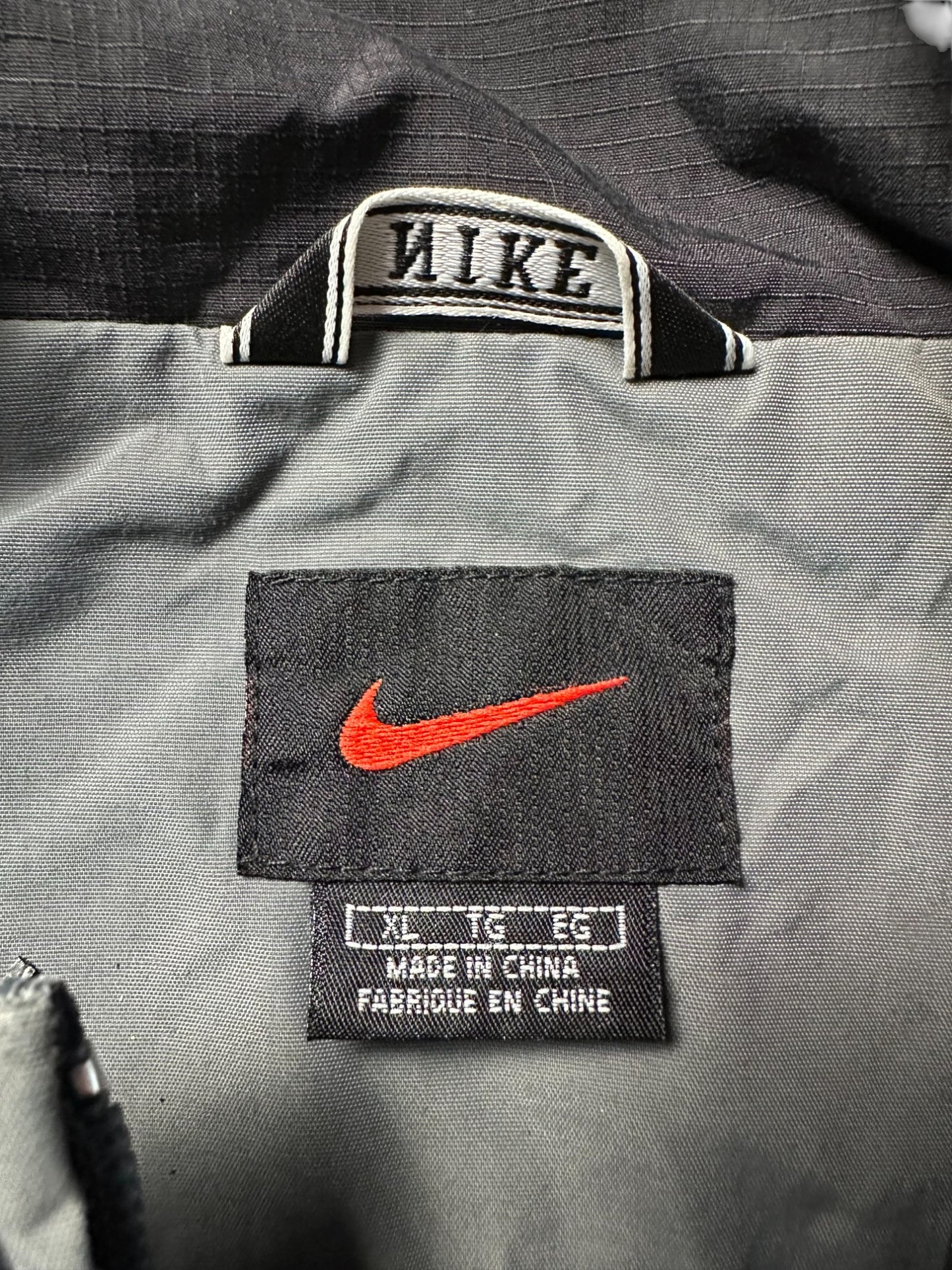 nike jacke (xl)