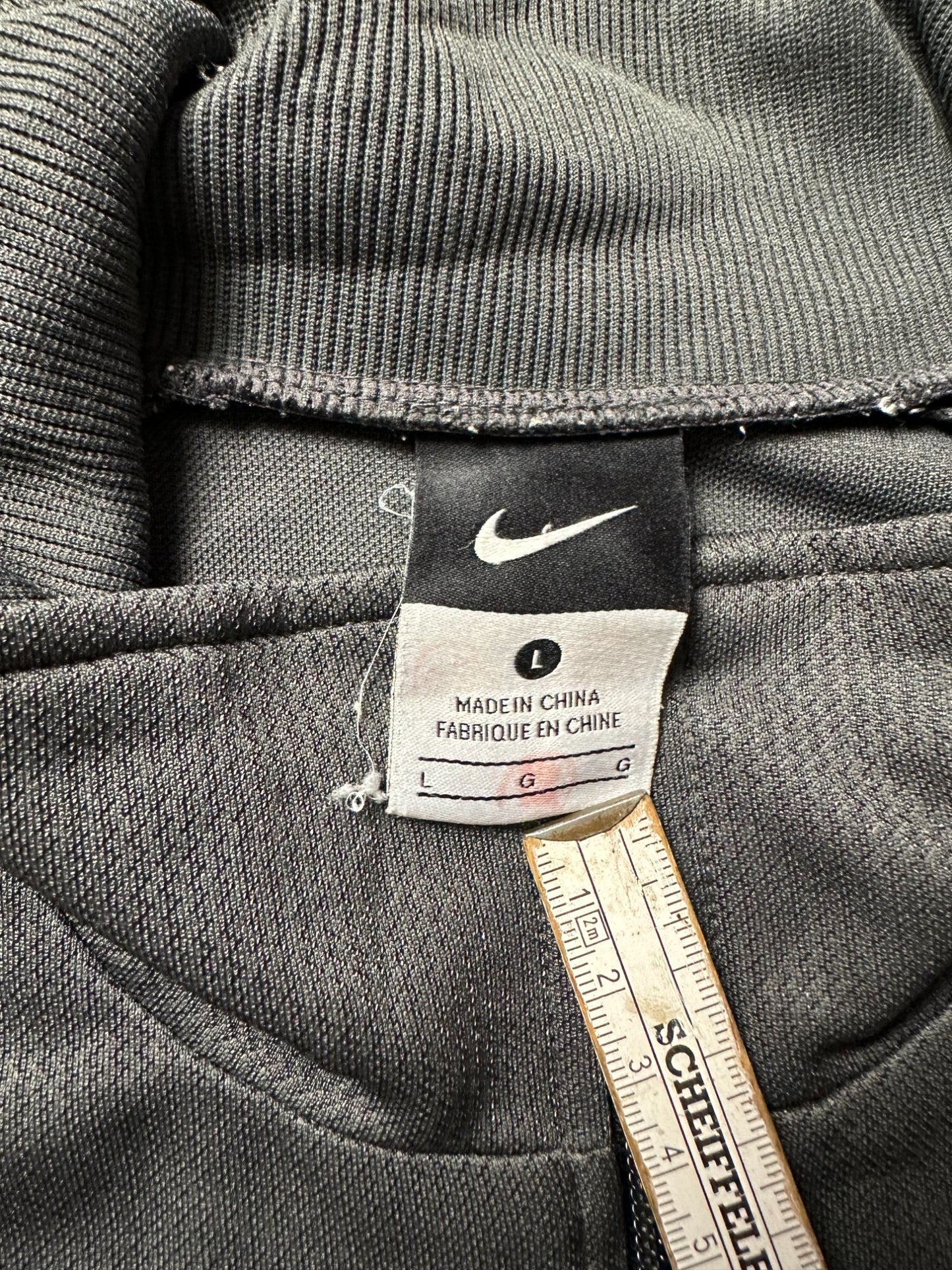 nike trackjacke (m-l)