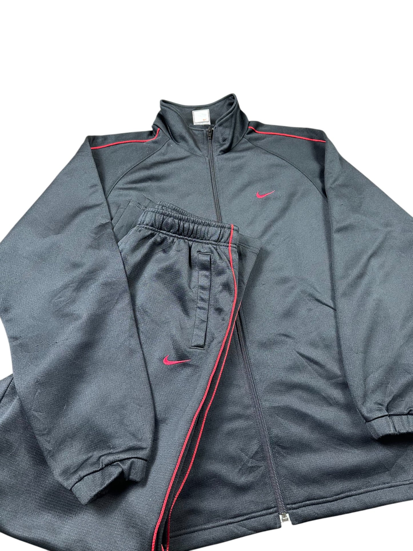 nike tracksuit (m)