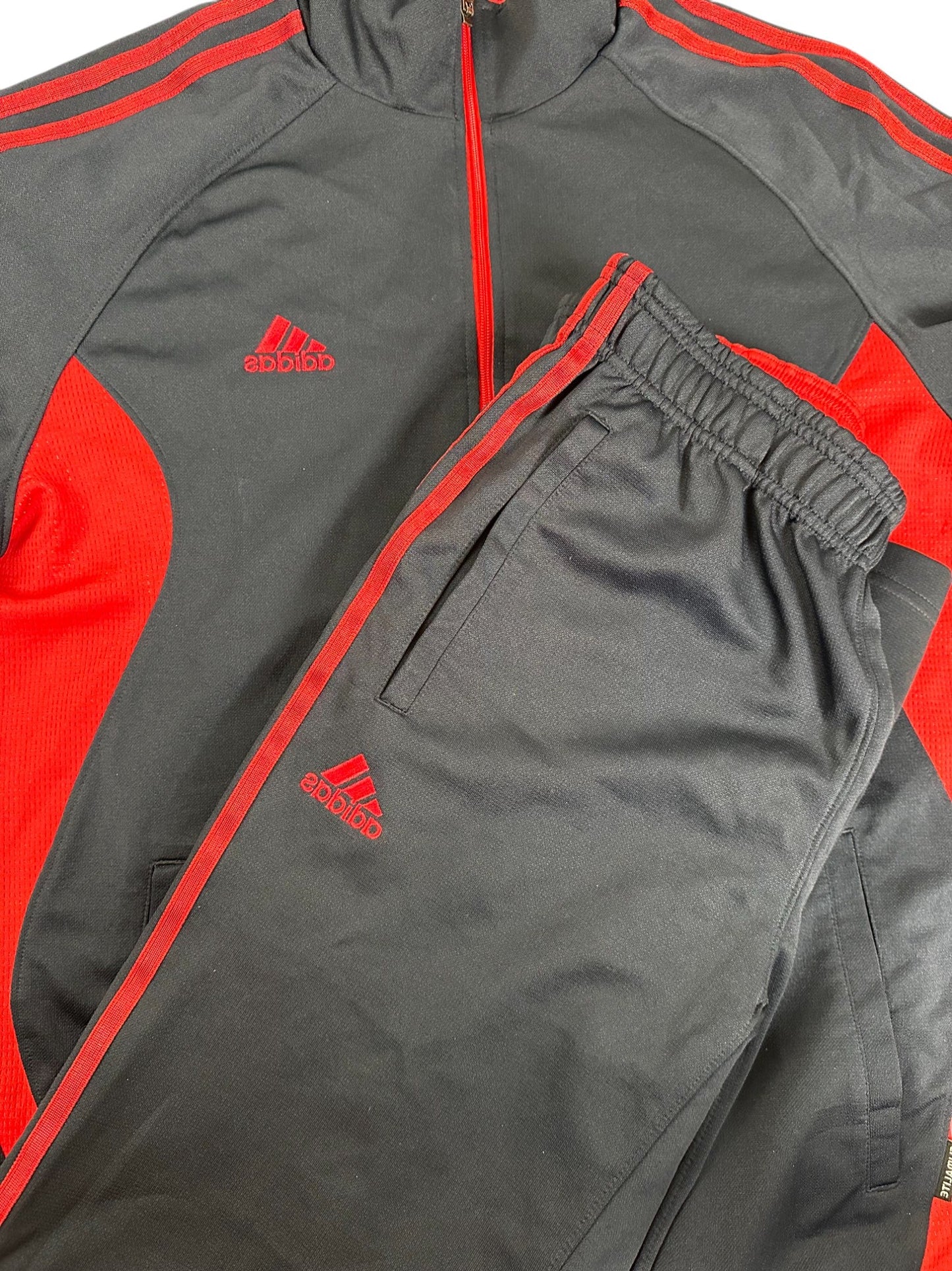 adidas tracksuit (l)