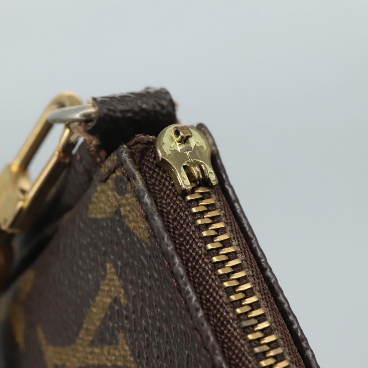 louis vuitton monogram pochette