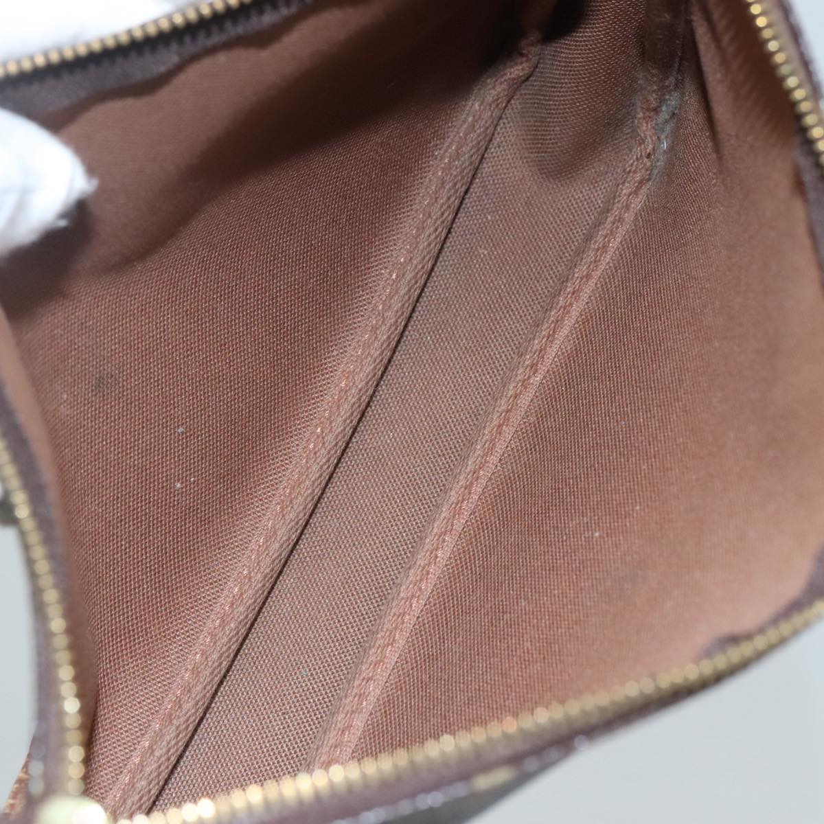 louis vuitton monogram pochette