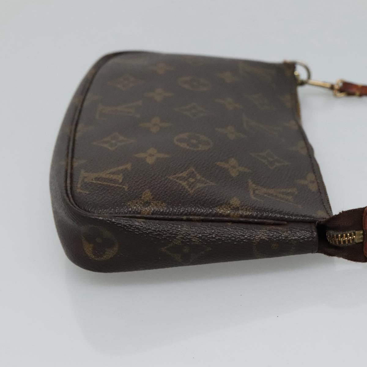 louis vuitton monogram pochette