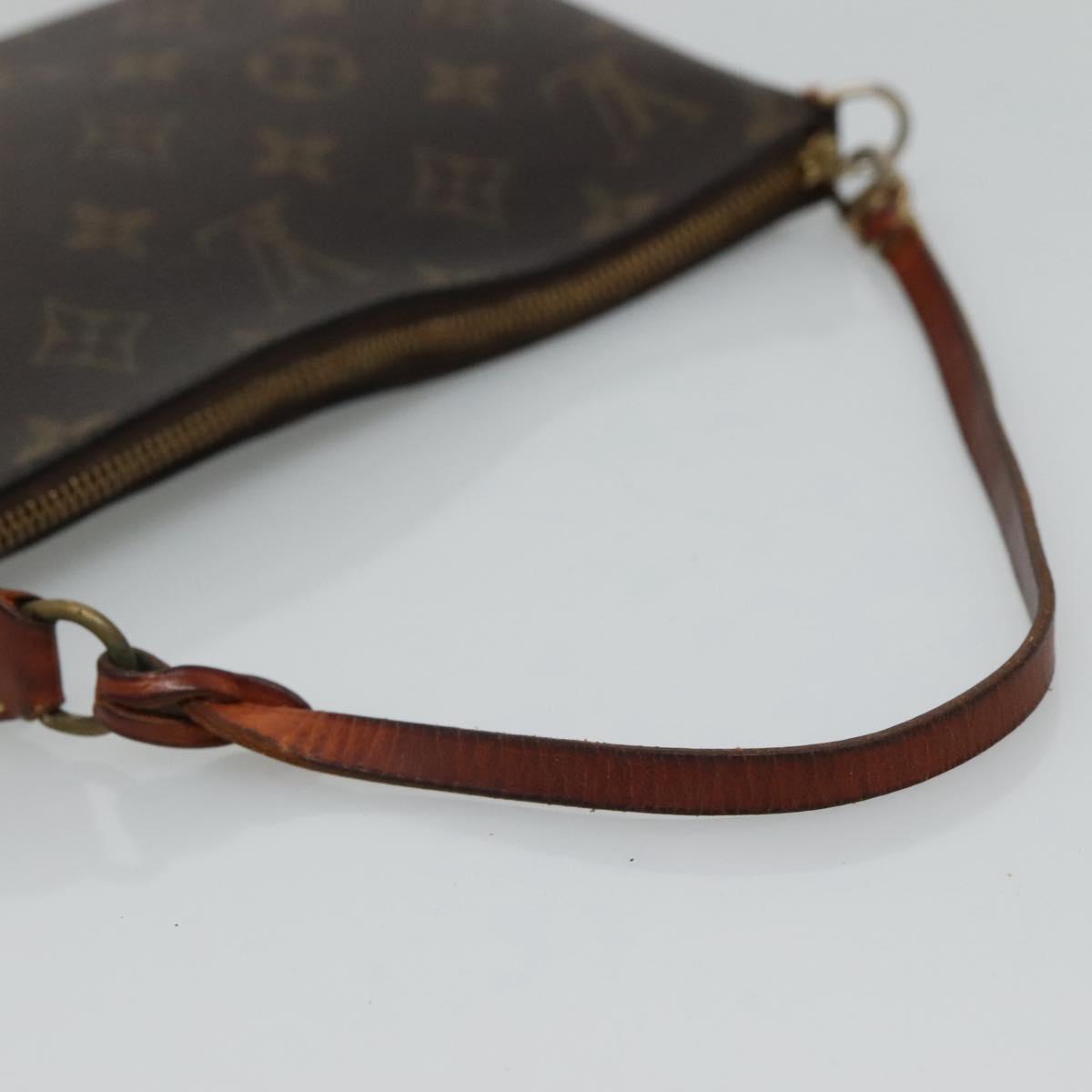 louis vuitton monogram pochette
