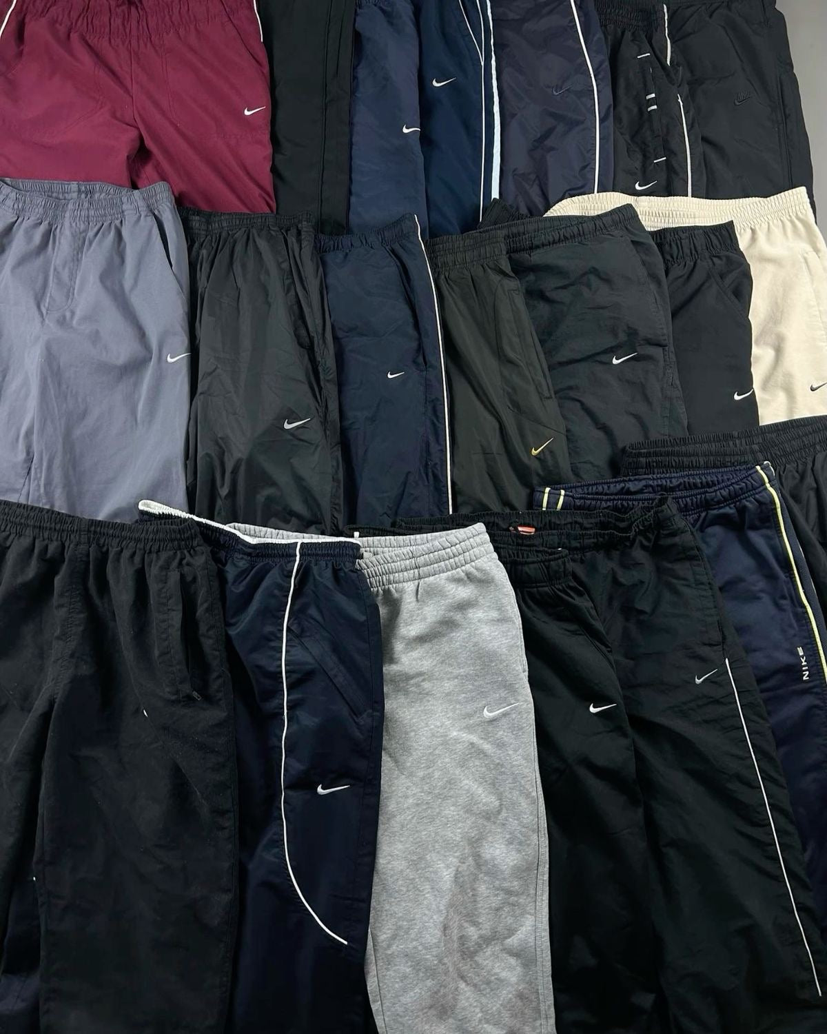TRACKPANTS